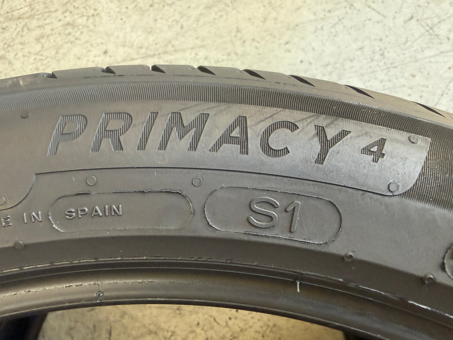 Usato: 4 Pneumatici Michelin Primacy 4 235/45R20 100V XL S1 Estivi 90-95% Residui