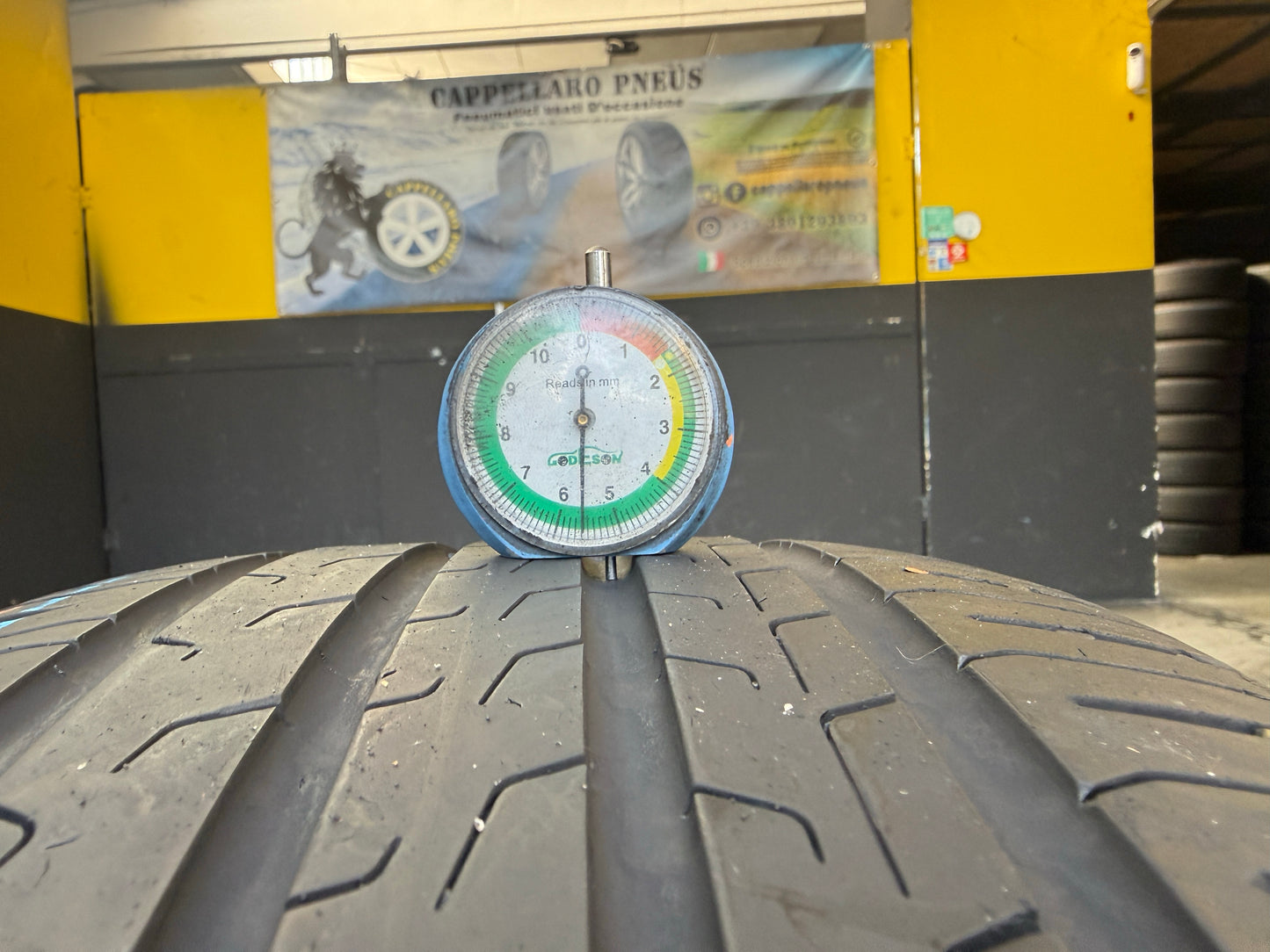 Usato: 2 Pneumatici Continental EcoContact 6 235/45R20 100V XL FR EVc Estivi 85% Residui