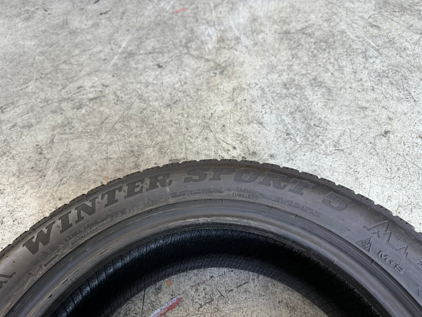 Usato: 1 Gomma 215/55R17 98V XL Dunlop Invernale 99% residui