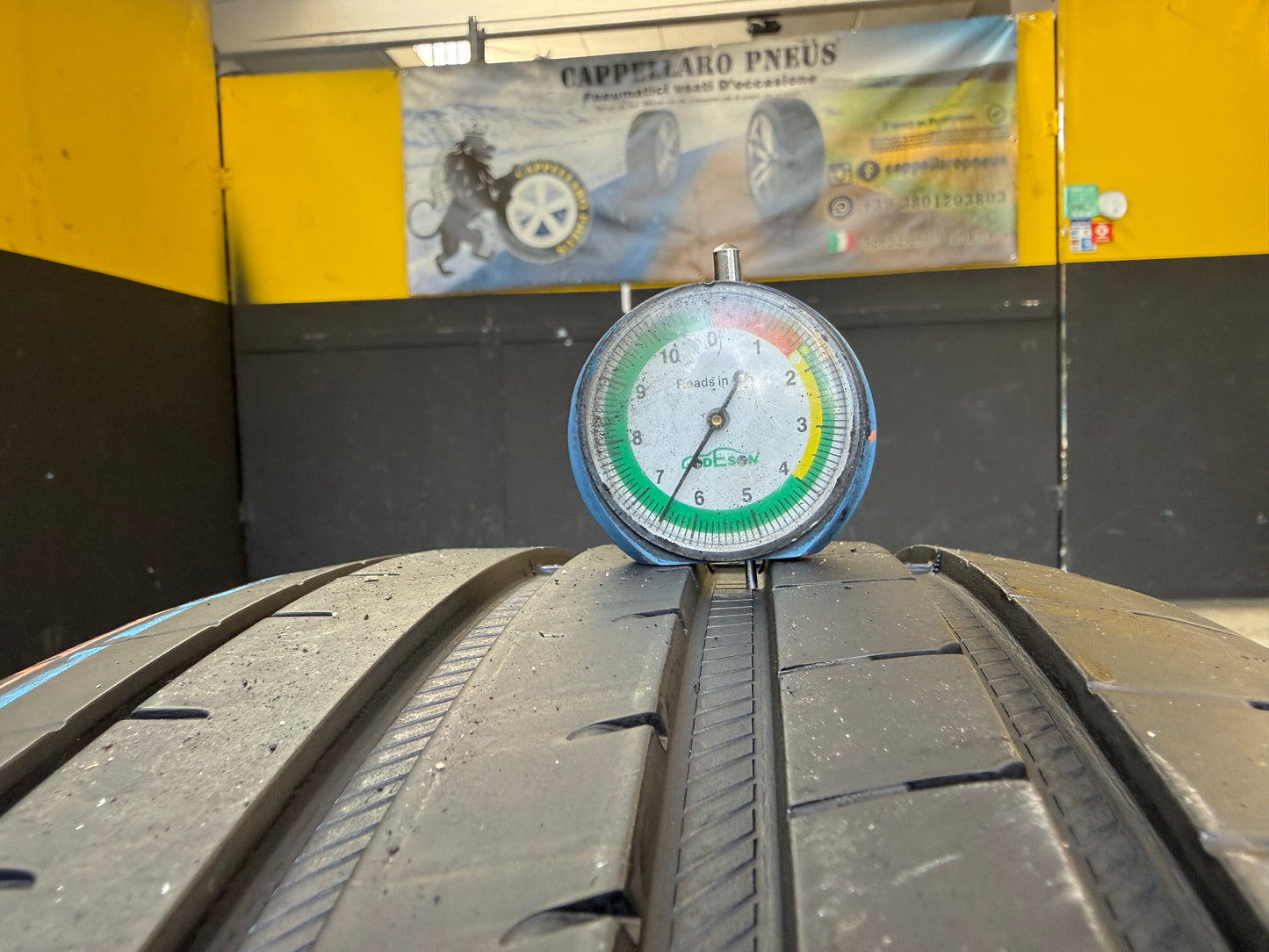 Usato: 2 Pneumatici Goodyear Eagle F1 Asymmetric 3 225/40R20 94Y XL (*) MFS Run Flat EVR Estivi 90% Residui