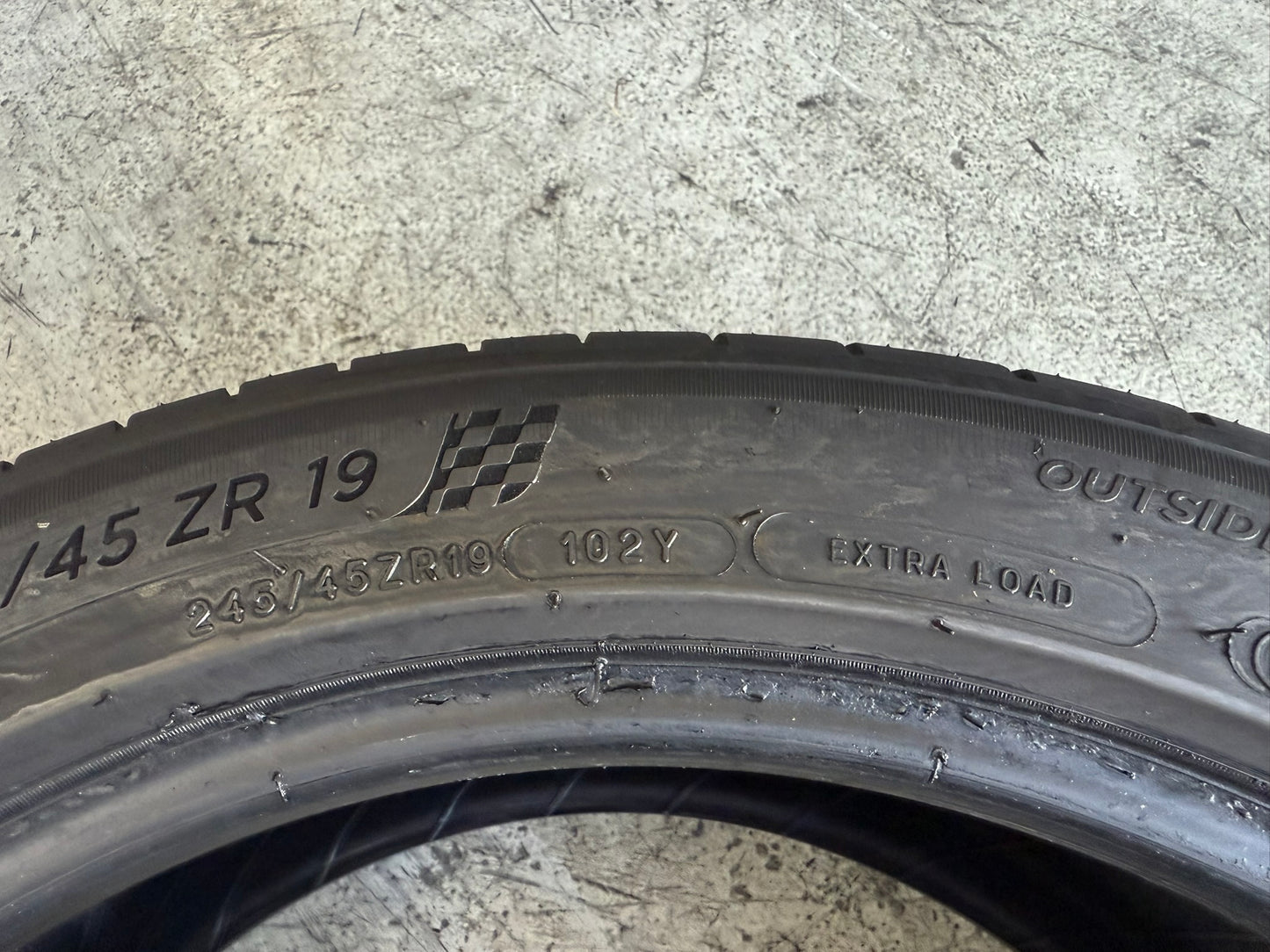 Usato: 1 Gomma 245/45R19 102Y XL Michelin Estiva 65% residui
