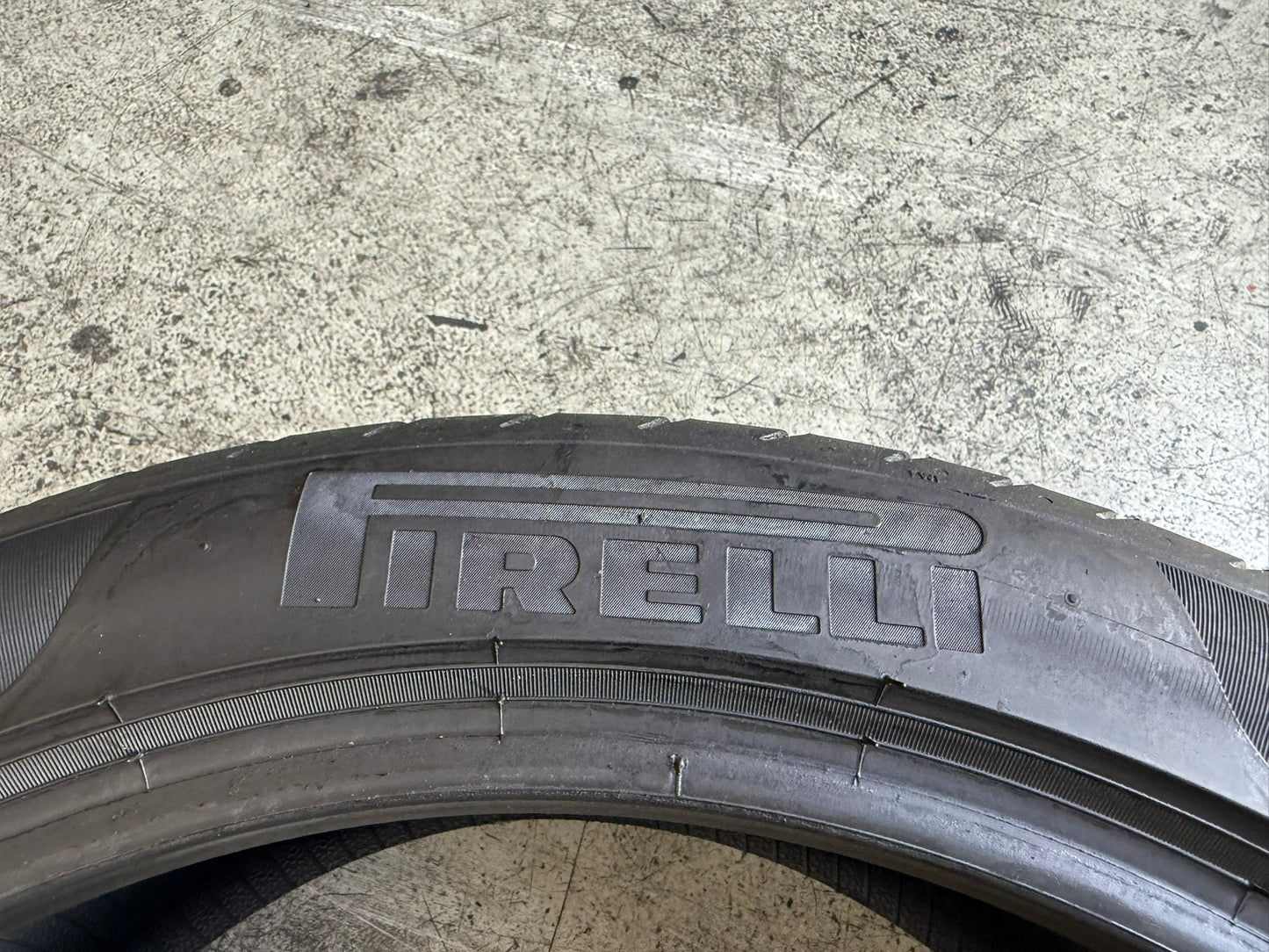Usato: 1 Gomma 255/40R20 101Y XL Pirelli Estiva 85% residui