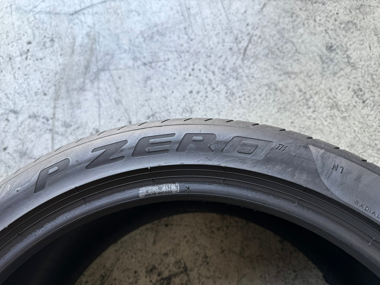 Usato: 1 Gomma 255/40R20 101Y XL Pirelli Estiva 85% residui