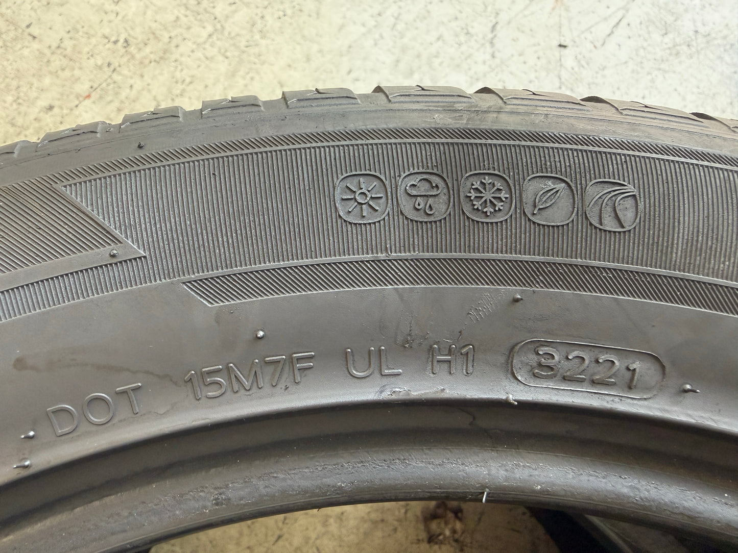 Usato: 2 Pneumatici Hankook Kinergy 4S2 X H750A 255/50R19 107W XL 4 Stagioni 90% Residui