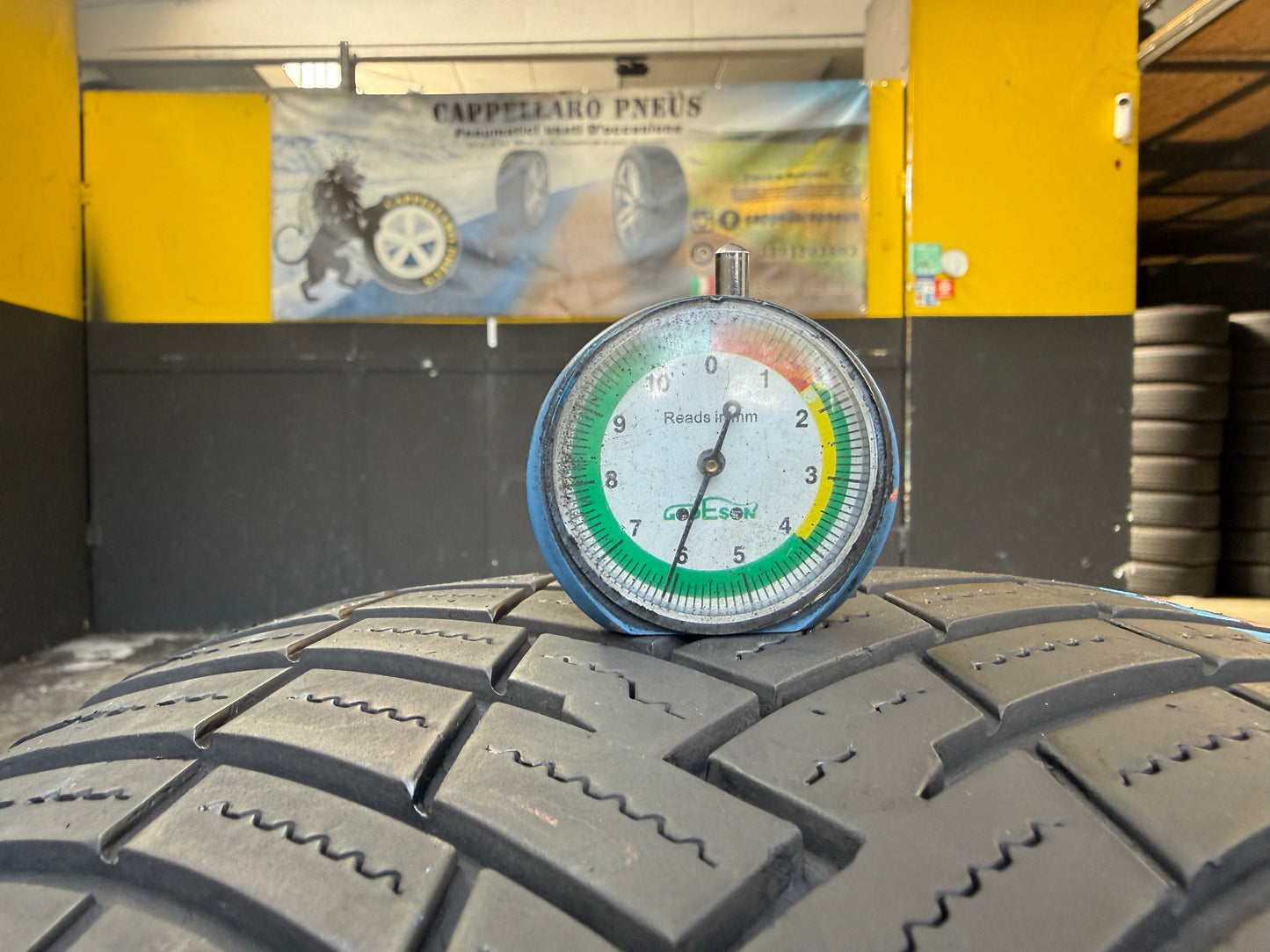 Usato: 2 Pneumatici Pirelli Scorpion All Season SF2 235/50R20 104Y XL J M+S Seal Inside 80% Residui