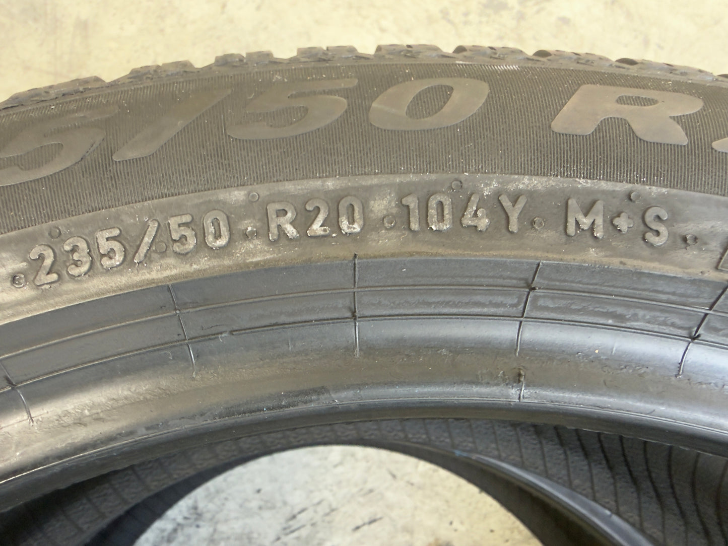 Usato: 2 Pneumatici Pirelli Scorpion All Season SF2 235/50R20 104Y XL J M+S Seal Inside 80% Residui