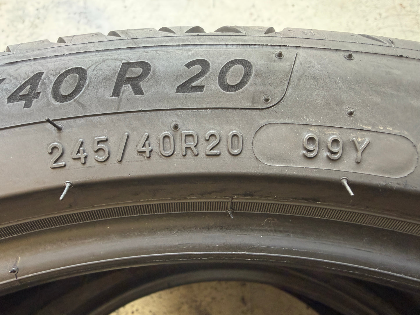 Usato: 2 Pneumatici Michelin e.Primacy 245/40R20 99Y XL MO Estivi 90% Residui