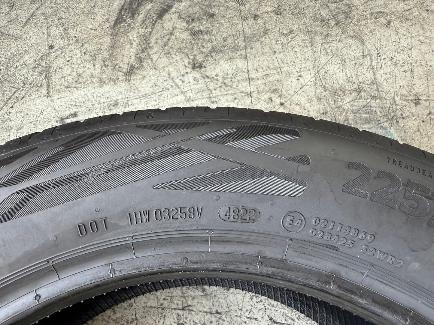Usato: 1 Gomma 225/55R17 97Y Continental Estiva 90% residui