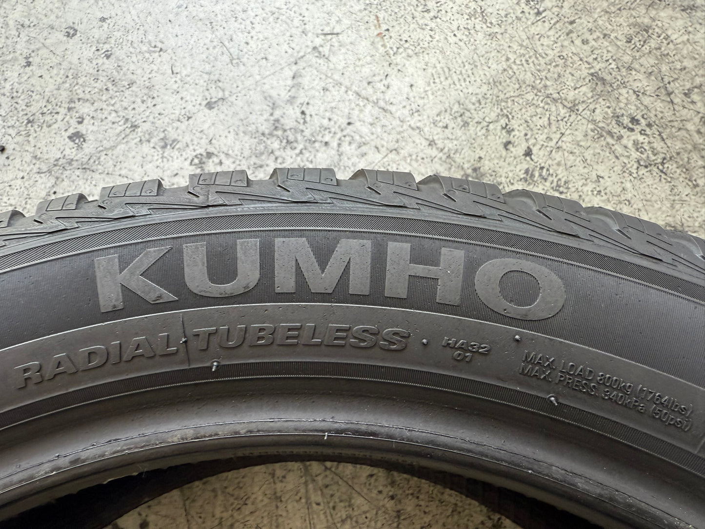 Usato: 1 Gomma 245/45R18 100Y XL Kumho 4 Stagioni 95% residui