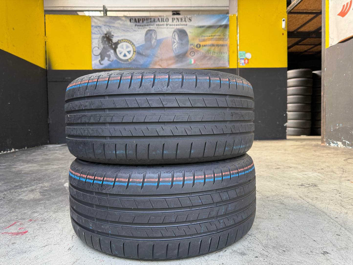 Usato: 2 Pneumatici Bridgestone Alenza 001 275/40R20 106W XL (*) MFS Estivi 80% Residui