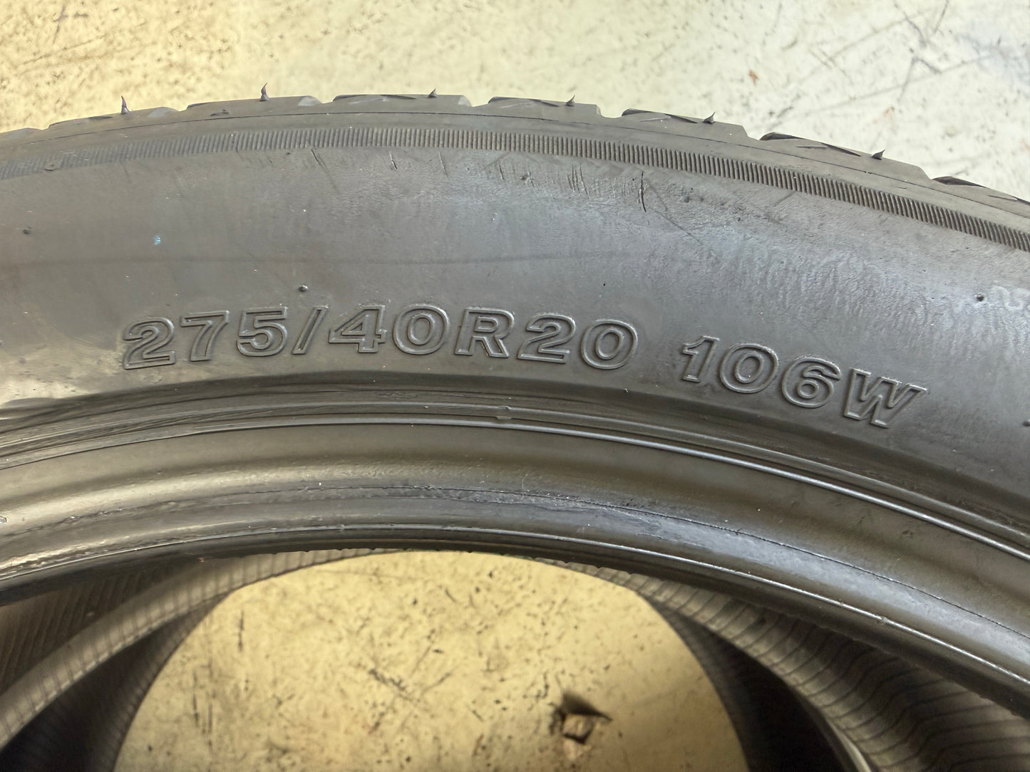Usato: 2 Pneumatici Bridgestone Alenza 001 275/40R20 106W XL (*) MFS Estivi 80% Residui