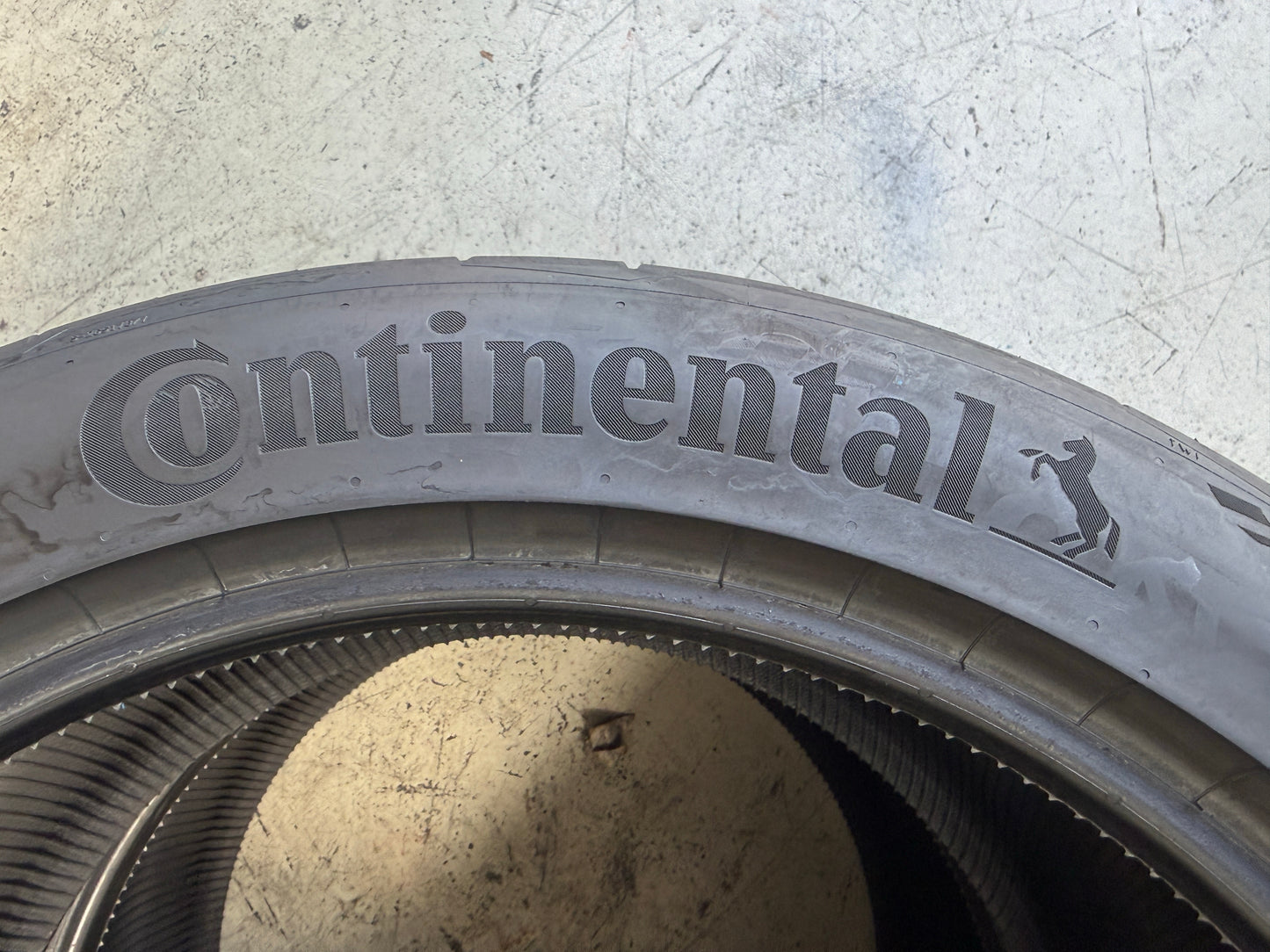 Usato: 2 Pneumatici Continental SportContact 7 285/40R20 108Y XL FR EVc Estivi 80% Residui