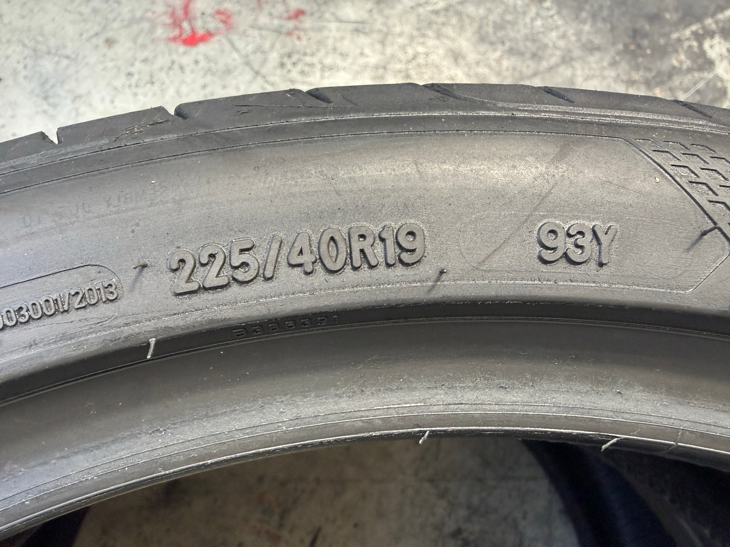 Usato: 2 Pneumatici Goodyear Eagle F1 Asymmetric 5 225/40R19 93Y XL MFS MO EVR Estivi 95% Residui