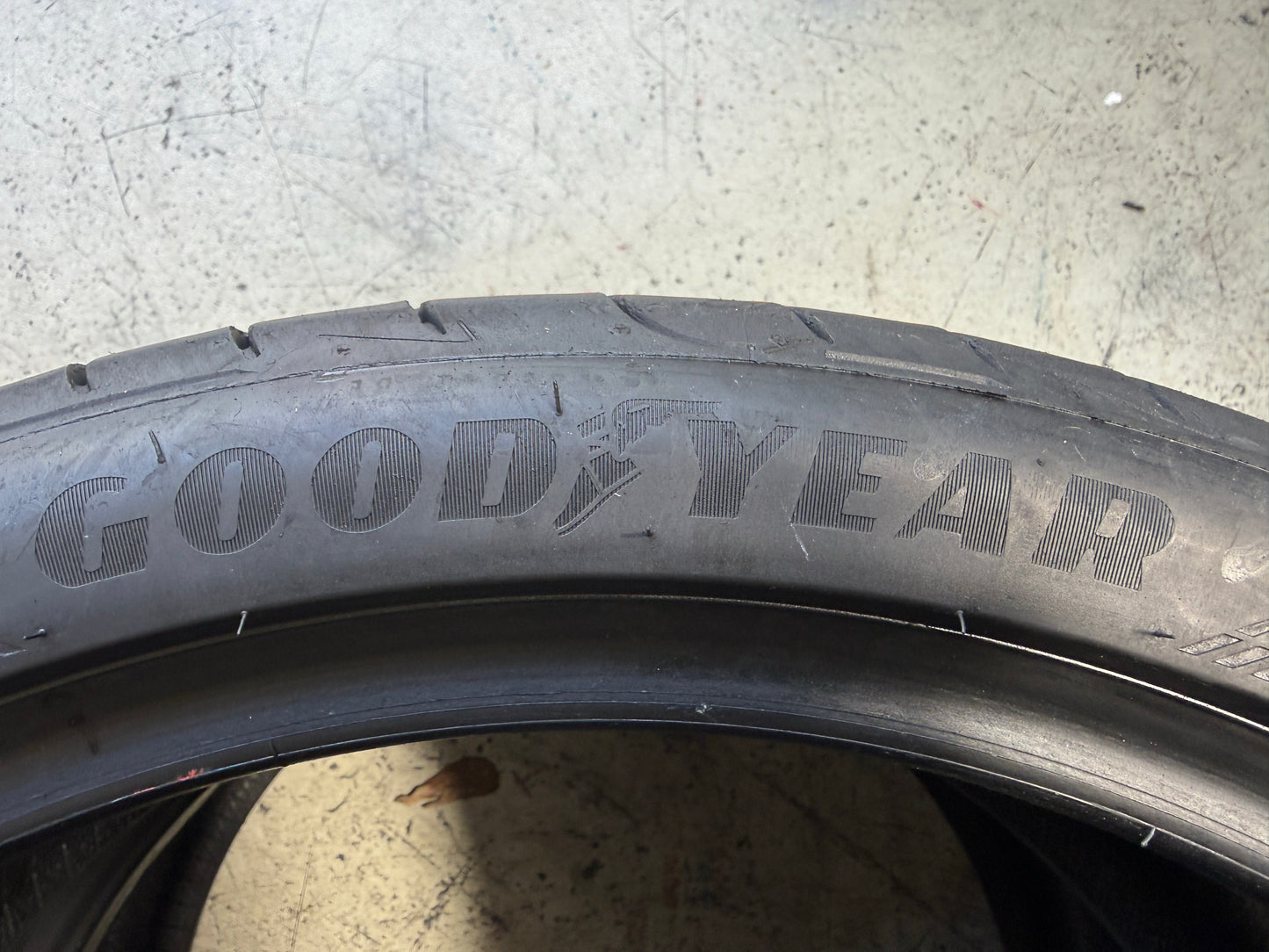 Usato: 2 Pneumatici Goodyear Eagle F1 Asymmetric 5 225/40R19 93Y XL MFS MO EVR Estivi 95% Residui