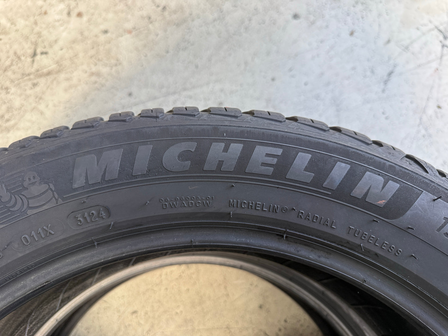 Usato: 2 Pneumatici Michelin CrossClimate 2 195/60R18 96H XL 4 Stagioni 85% Residui
