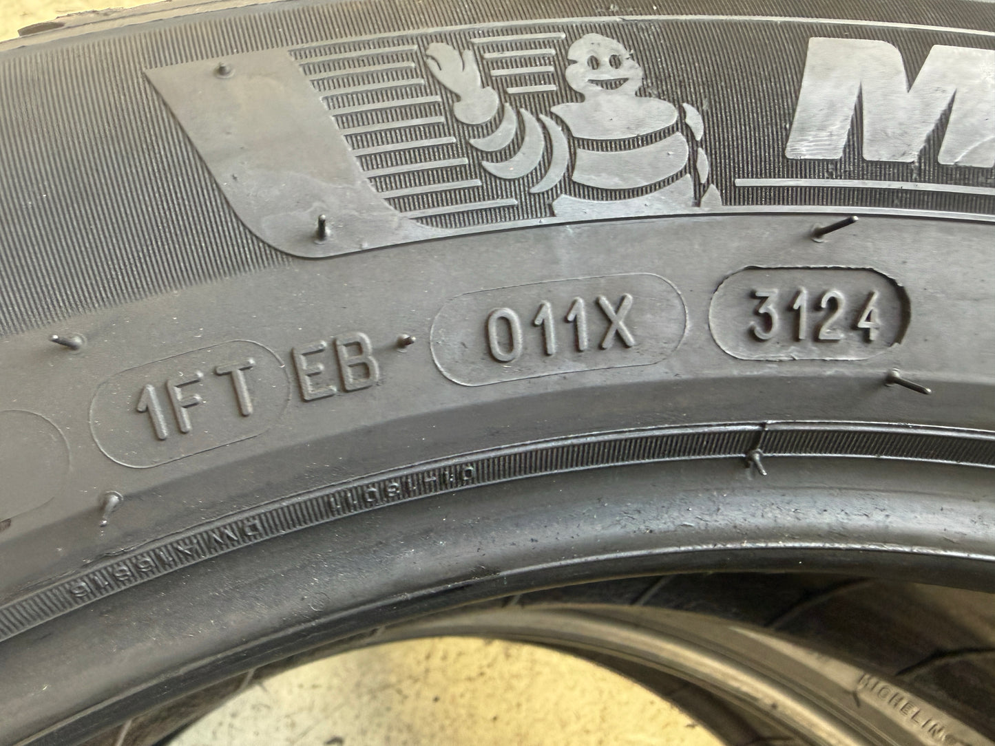 Usato: 2 Pneumatici Michelin CrossClimate 2 195/60R18 96H XL 4 Stagioni 85% Residui