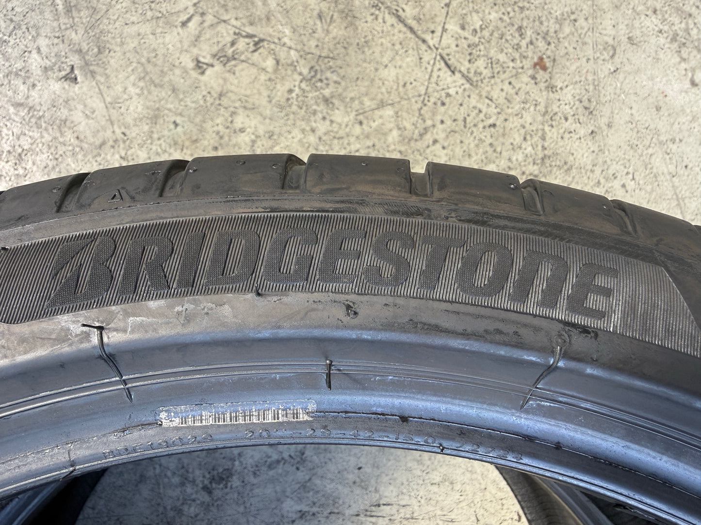 Usato: 2 Pneumatici Bridgestone Turanza 6 215/45R20 95H XL Enliten Estivi 90% Residui