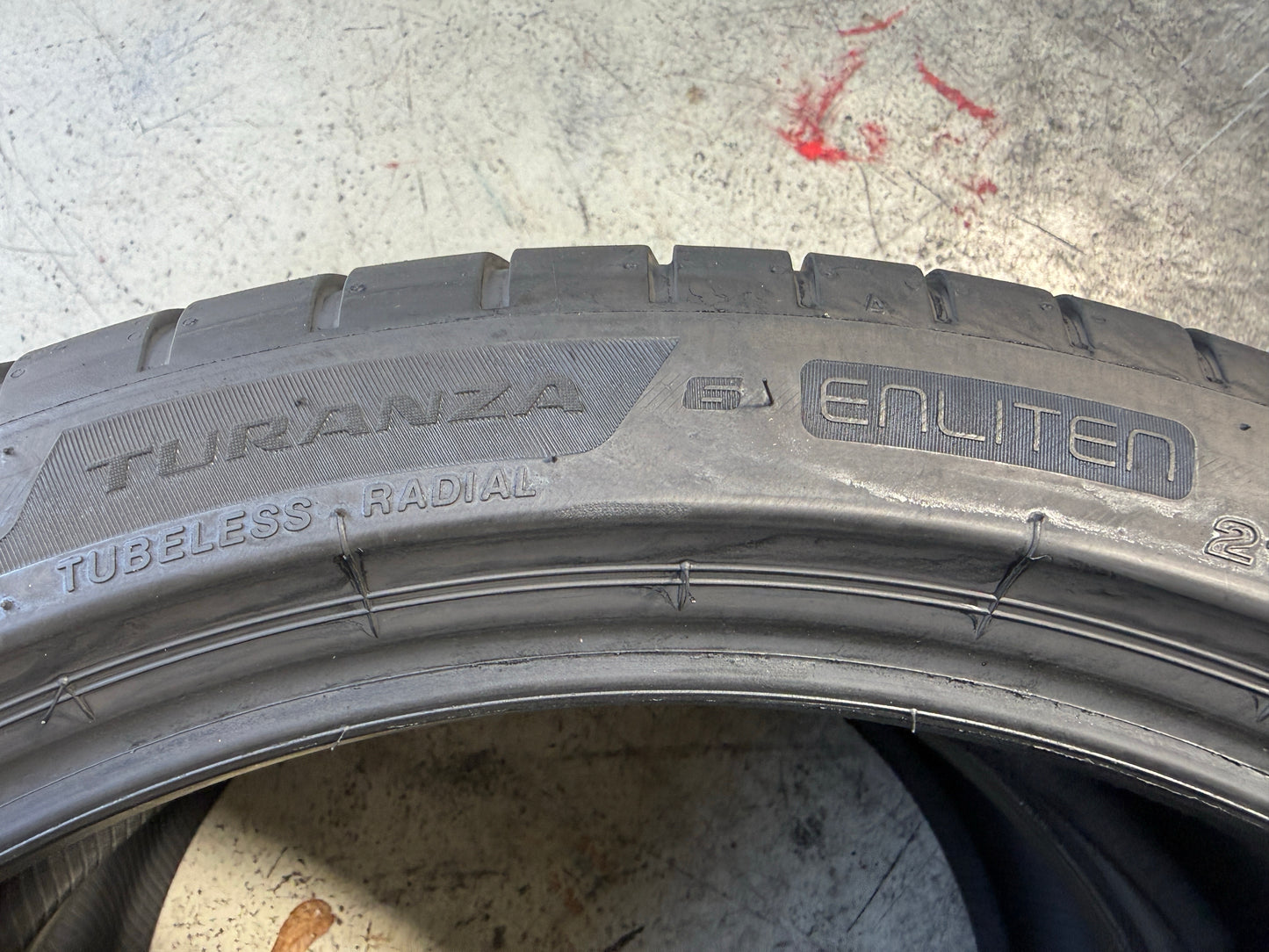 Usato: 2 Pneumatici Bridgestone Turanza 6 215/45R20 95H XL Enliten Estivi 90% Residui