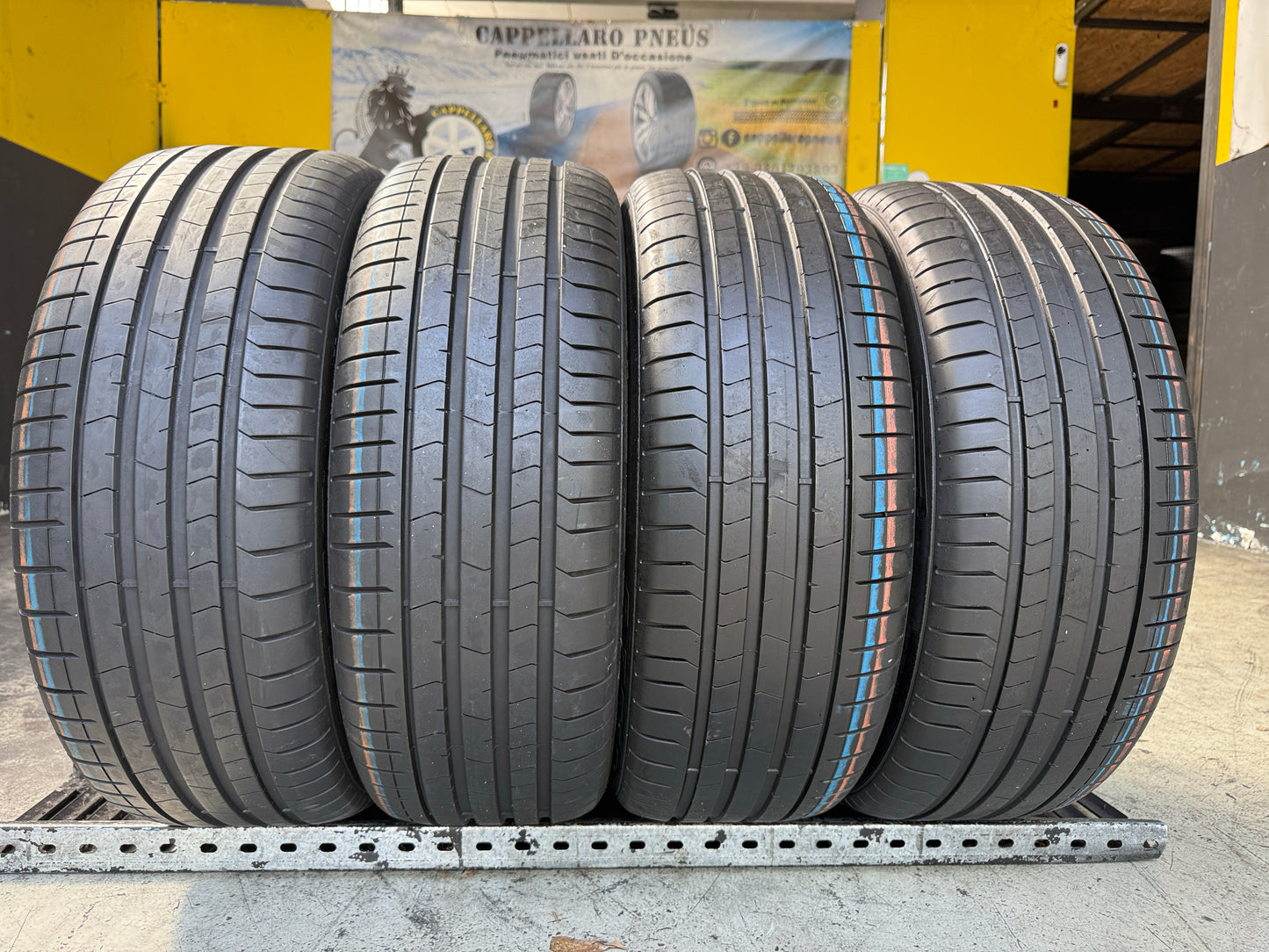 Usato: 4 Pneumatici Pirelli P Zero PZ4 225/45R19 96W XL (*)  MFS  Run Flat 85-90% Residui