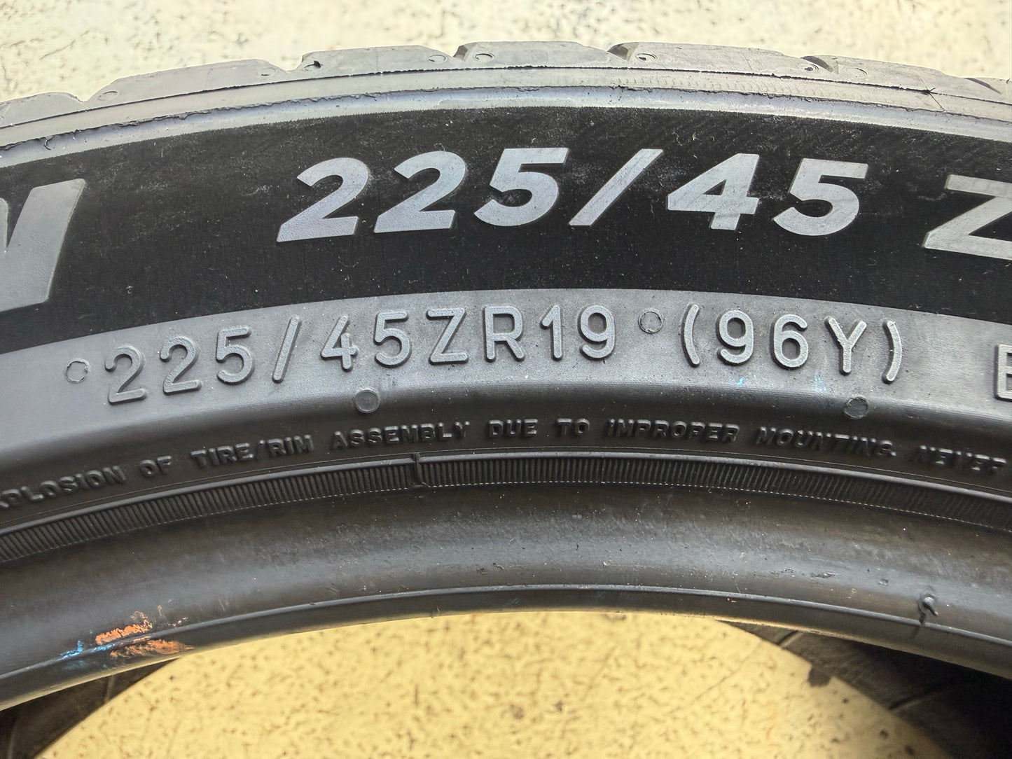 Usato: 4 Pneumatici Michelin Pilot Sport 5 225/45R19 96Y XL Estivi 85% Residui