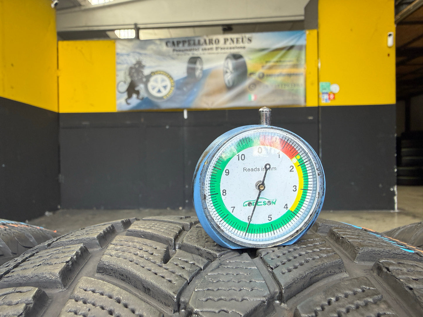 Usato: 4 Gomme 107H XL 235/60R18 Goodyear invernali al 80/90% residui