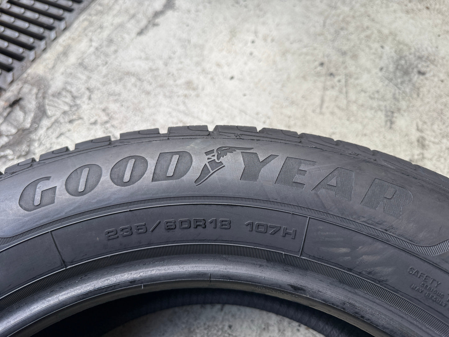 Usato: 4 Gomme 107H XL 235/60R18 Goodyear invernali al 80/90% residui