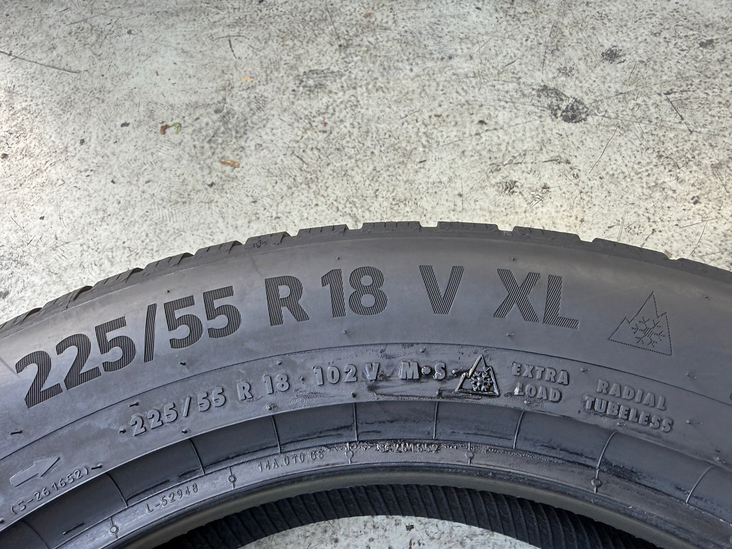 Usato: 4 Gomme 225/55R18 102V XL Continental Invernali 95/99% residui