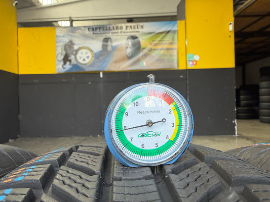Usato: 4 Gomme 225/60R18 104V XL Continental Invernali 95/99% residui