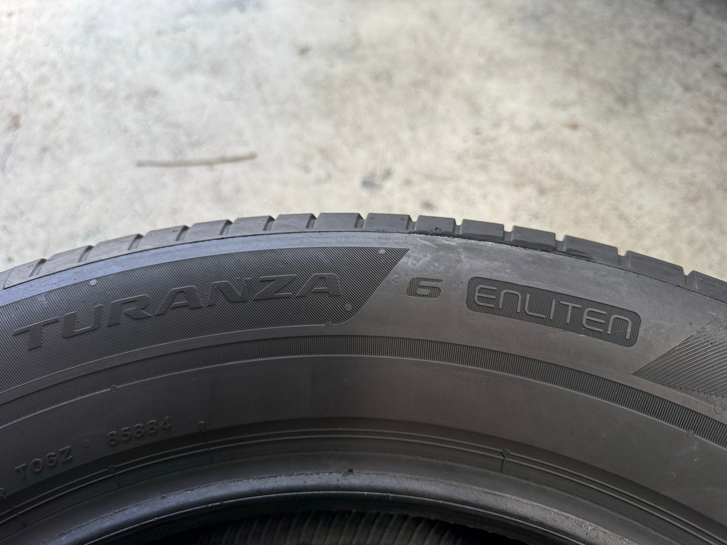 Usato: 2 Gomme 235/60R18 107W XL Bridgestone Estive 80% residui