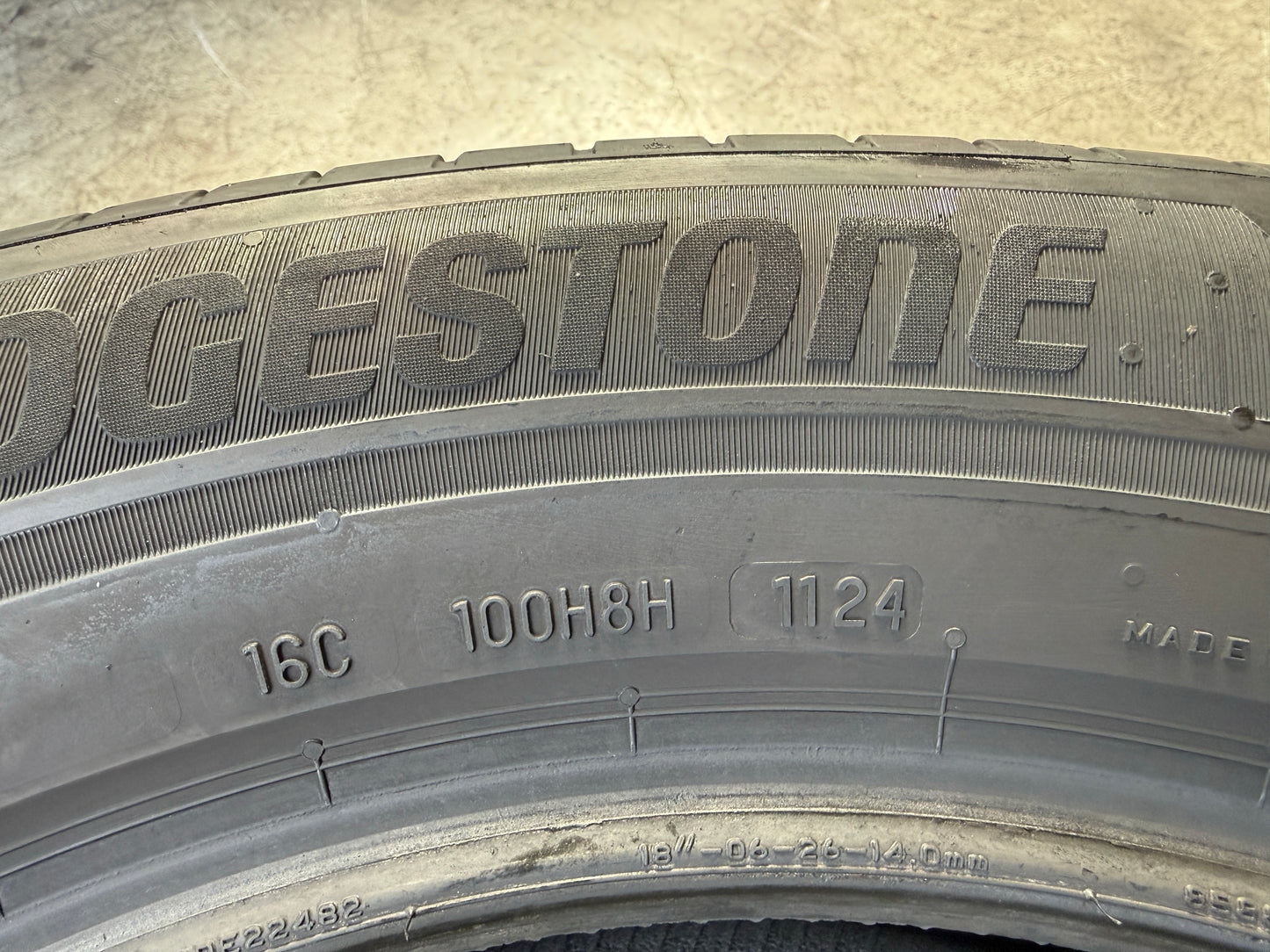 Usato: 2 Gomme 235/60R18 107W XL Bridgestone Estive 80% residui
