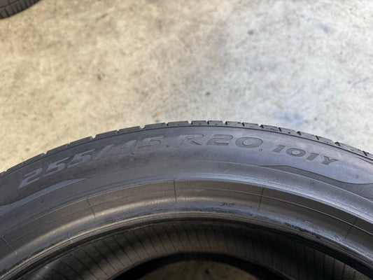Usato: 2 Gomme 255/45R20 101Y Pirelli Estive 80% residui