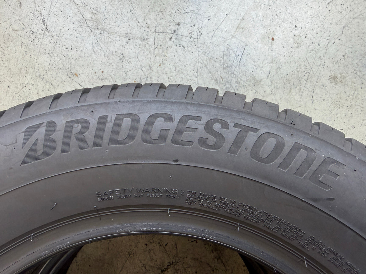 Usato: 2 Pneumatici Bridgestone Weather Control A005 Evo 215/65R16 102H 4 Stagioni 75% Residui