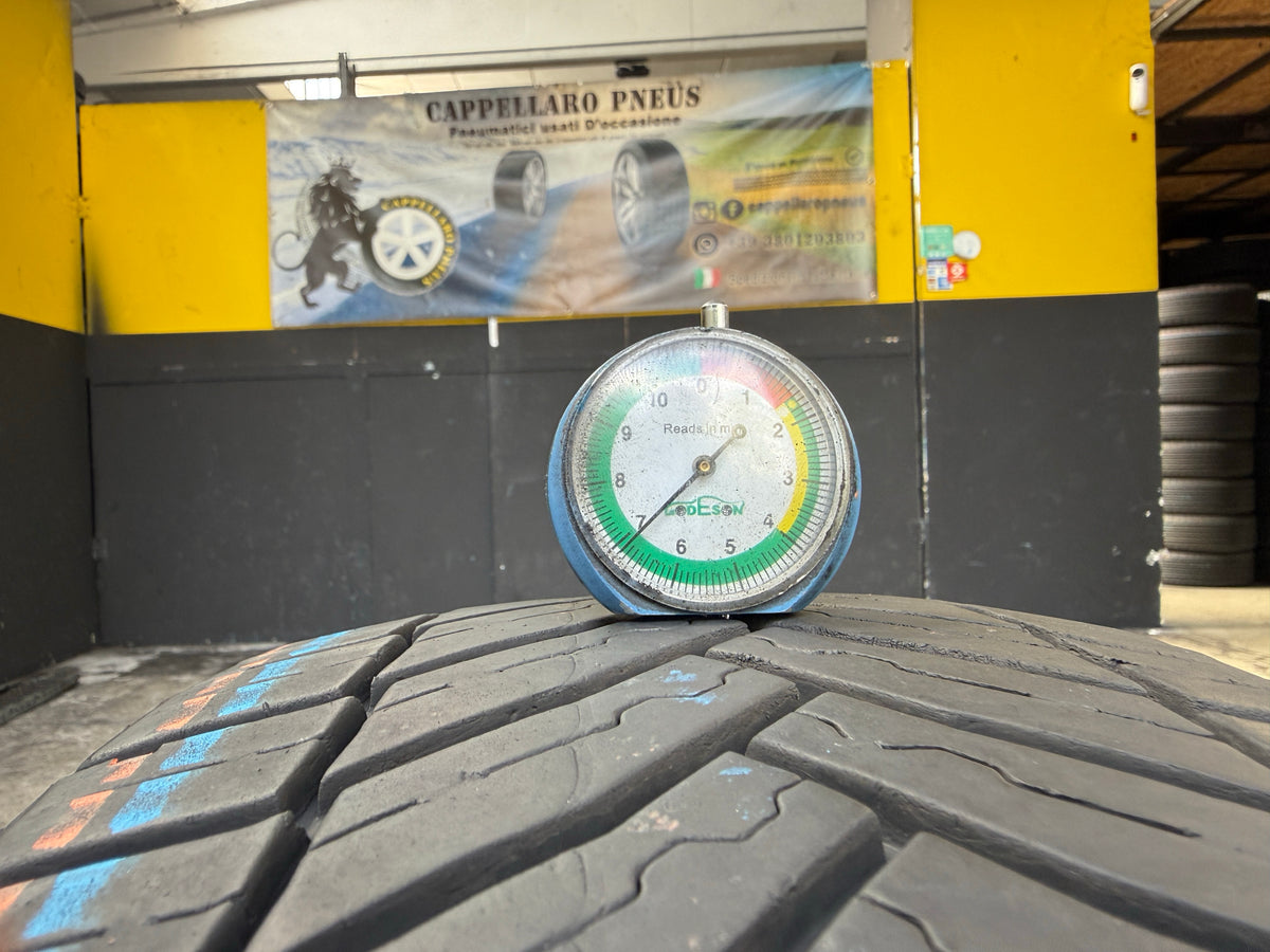 Usato: 2 Pneumatici Michelin Agilis CrossClimate 215/70R15C 109/107R 8PR 4 Stagioni 90% Residui