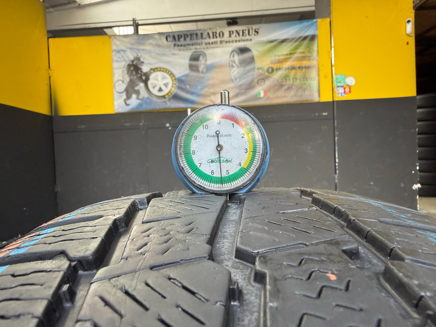Usato: 2 Pneumatici Michelin Agilis Alpin 225/65R16C 112/110R 8PR Invernali 70% Residui