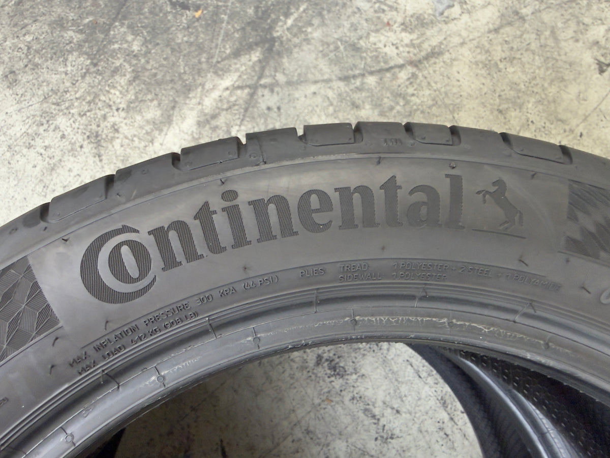 Usato: 2 Pneumatici Continental UltraContact 175/55R15 77T Estivi 90% Residui