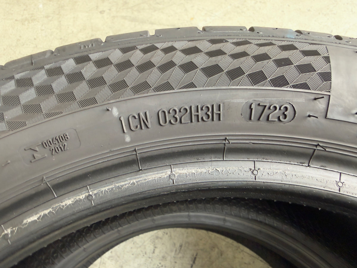 Usato: 2 Pneumatici Continental UltraContact 175/55R15 77T Estivi 90% Residui