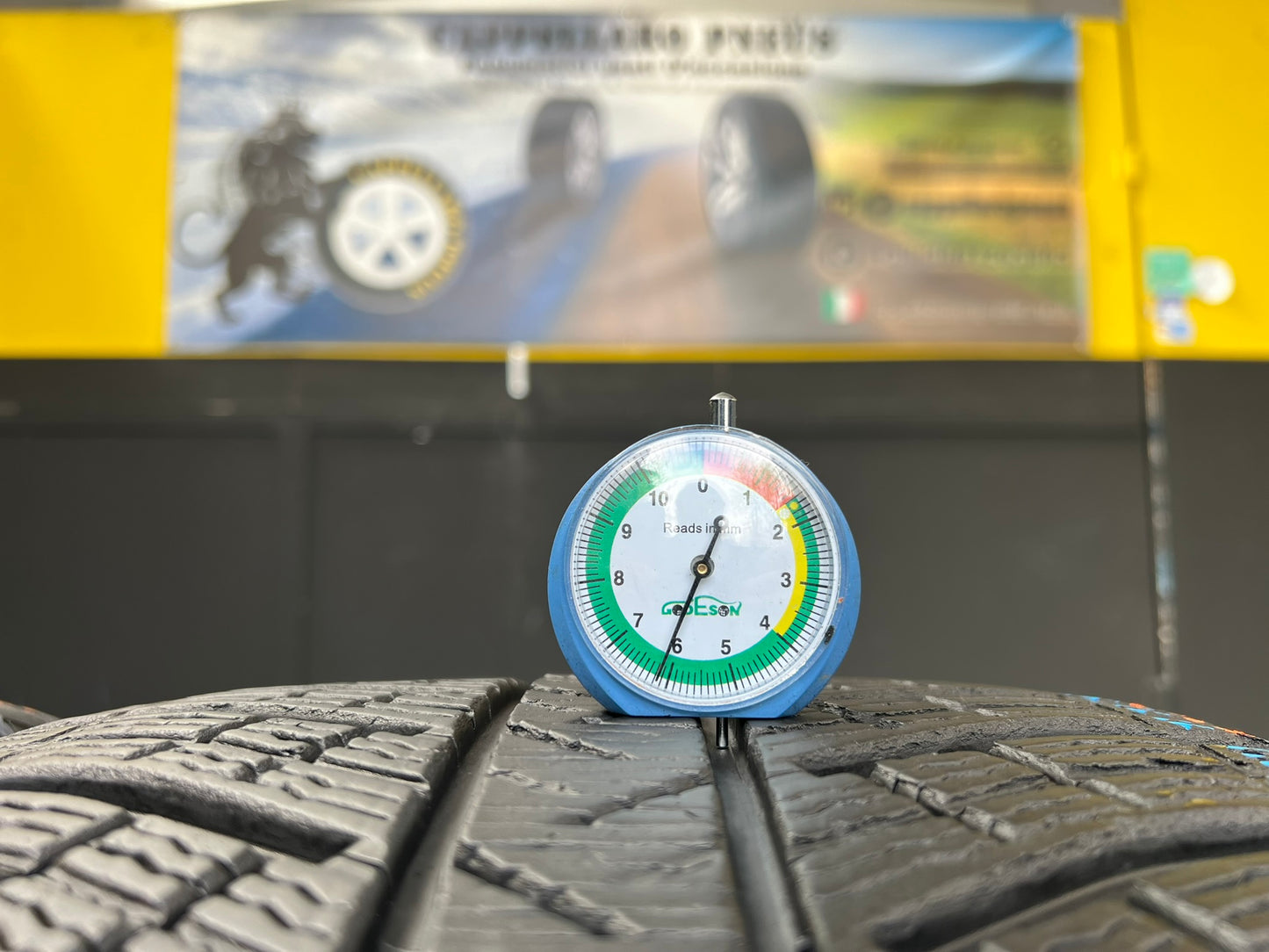 Usato: 4 Gomme 275/40R21 e 305/35R21 Michelin Invernali 85%-90% residui