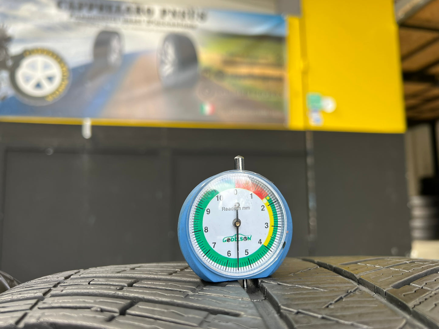 Usato: 4 Gomme 275/40R21 e 305/35R21 Michelin Invernali 85%-90% residui