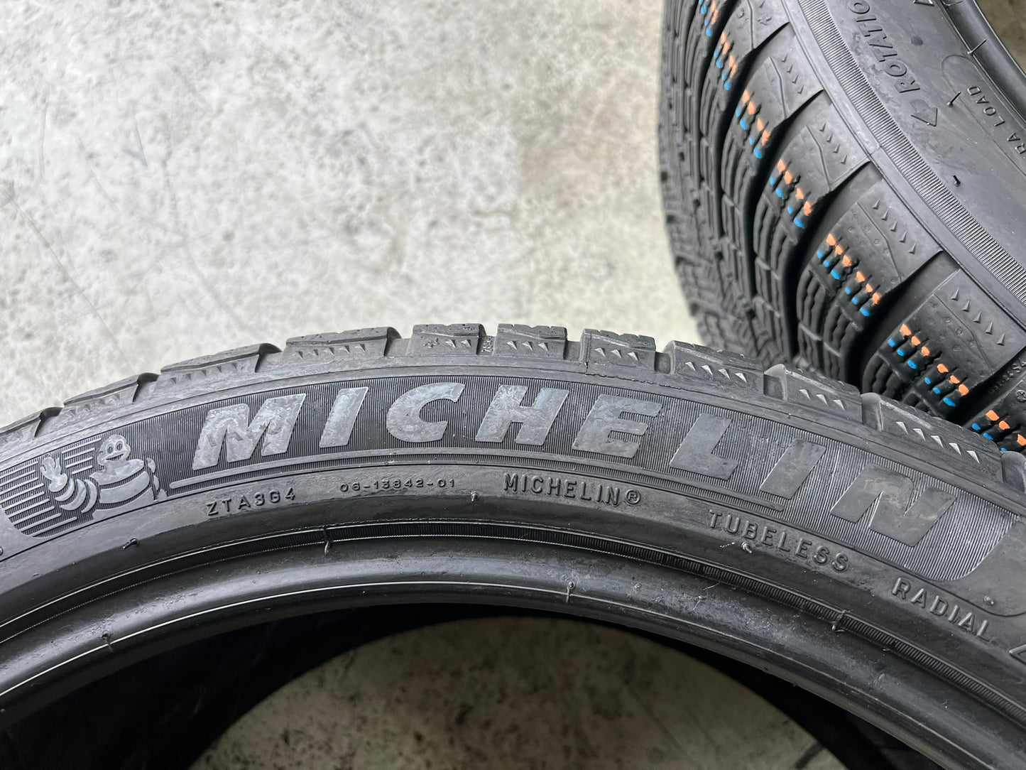 Usato: 4 Gomme 275/40R21 e 305/35R21 Michelin Invernali 85%-90% residui