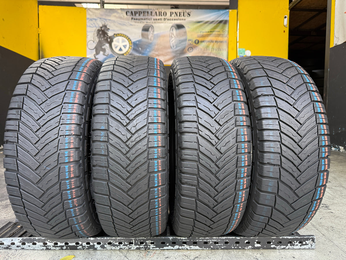 Usato: 4 Pneumatici Michelin Agilis CrossClimate 215/65R16C 109/107T 8PR 4 Stagioni 80% Residui