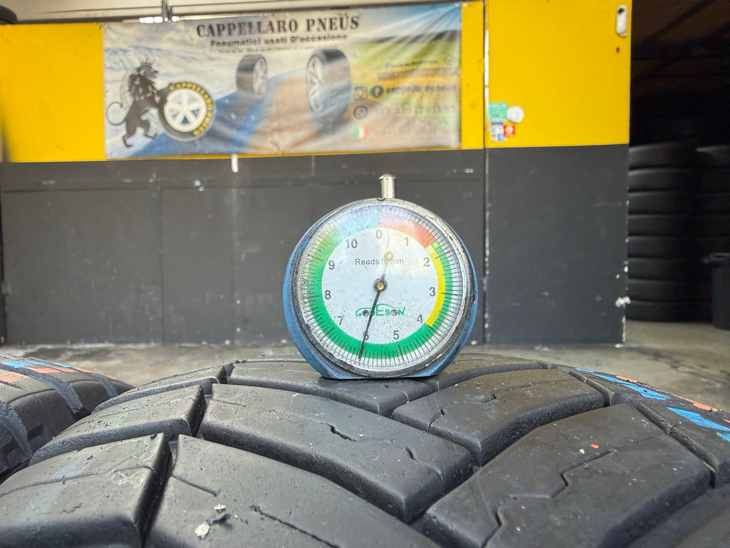 Usato: 4 Pneumatici Michelin Agilis CrossClimate 215/65R16C 109/107T 8PR 4 Stagioni 80% Residui
