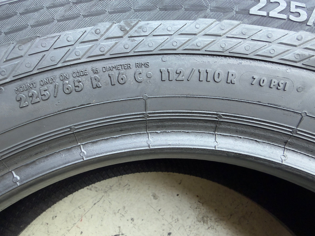 Usato: 4 Pneumatici Continental VanContact 4Season 225/65R16C 112/110R 4 Stagioni 70-80% Residui