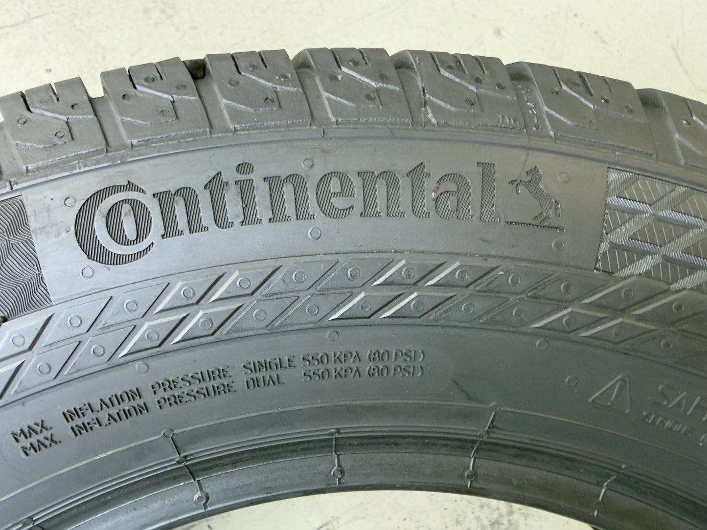 Usato: 4 Pneumatici Continental VanContact 4Season 225/65R16C 112/110R 4 Stagioni 70-80% Residui