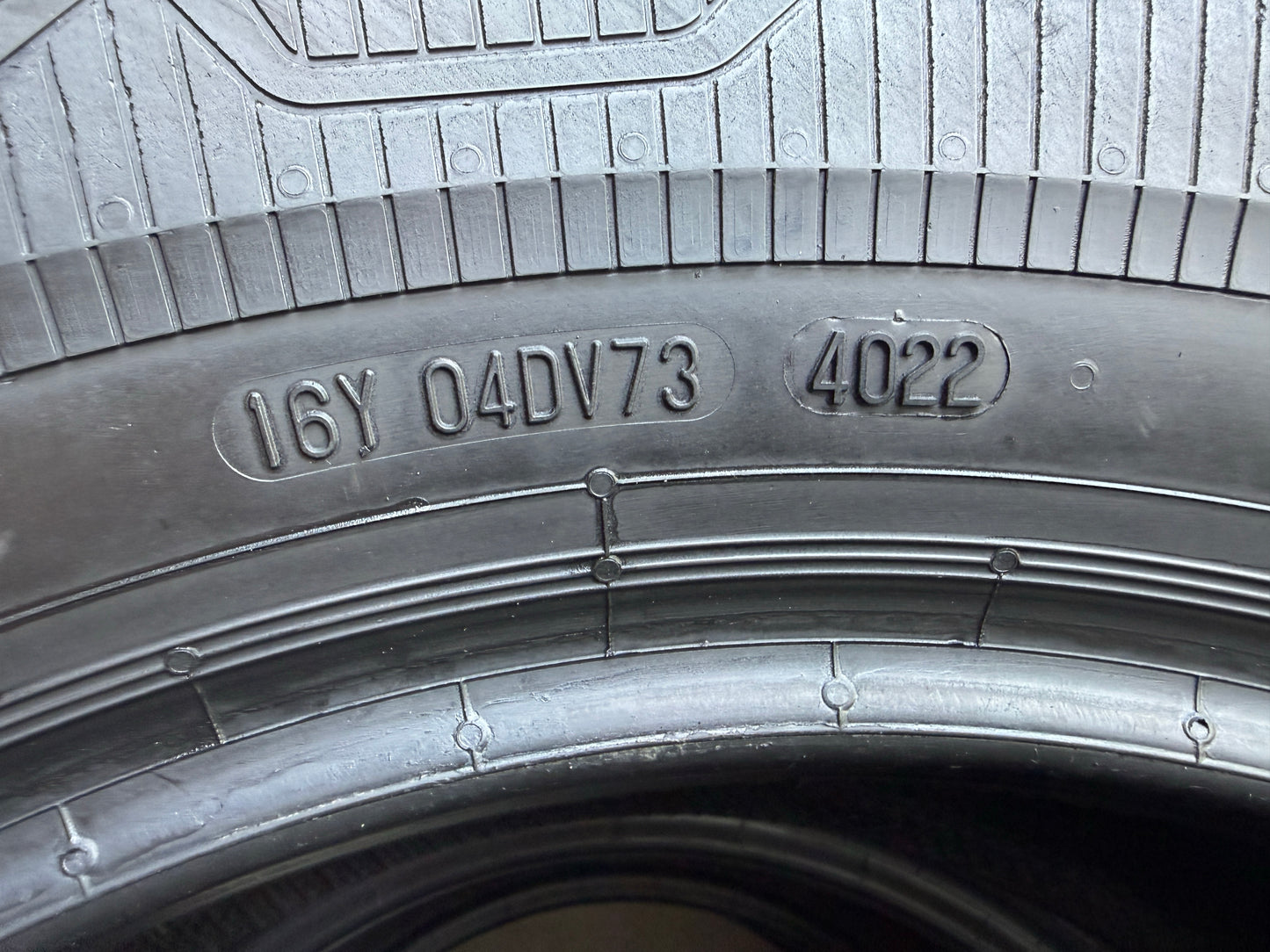 Usato: 4 Pneumatici Continental VanContact Eco 235/65R16C 115/113R Estivi 90% Residui