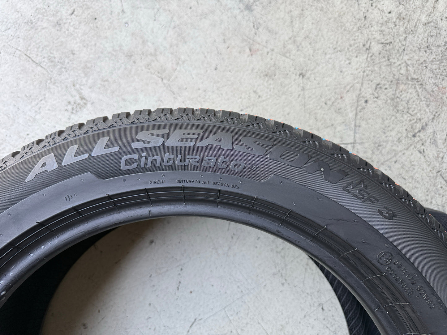Usato: 2 Pneumatici Pirelli Cinturato All Season SF3 205/55R17 95V XL 4 Stagioni 90% Residui