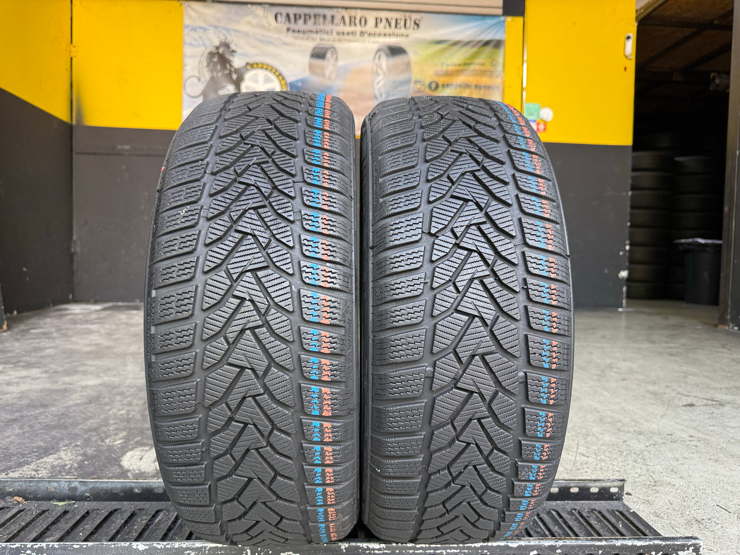 Usato: 2 Pneumatici Uniroyal WinterExpert 215/50R18 92V XL Invernali 95% Residui