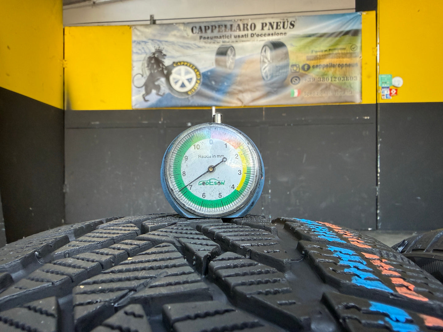 Usato: 2 Pneumatici Uniroyal WinterExpert 215/50R18 92V XL Invernali 95% Residui