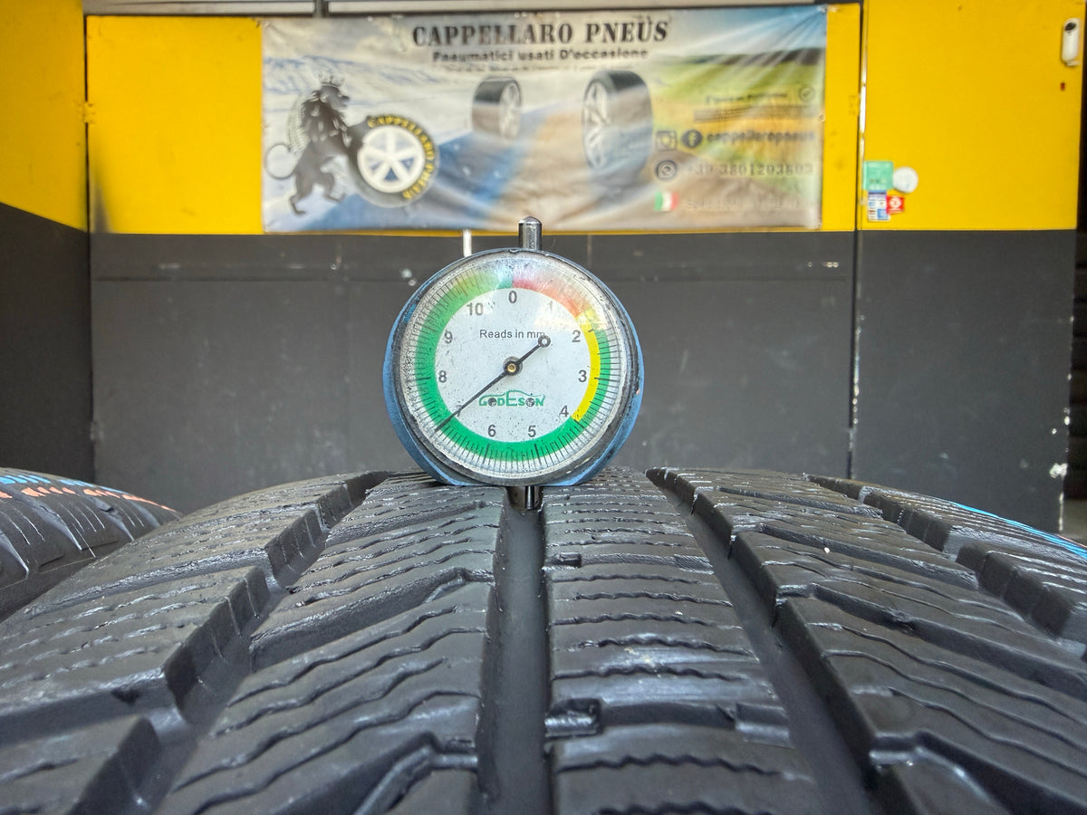 Usato: 2 Pneumatici Continental WinterContact TS 870 P 235/50R19 99H Invernali 95% Residui