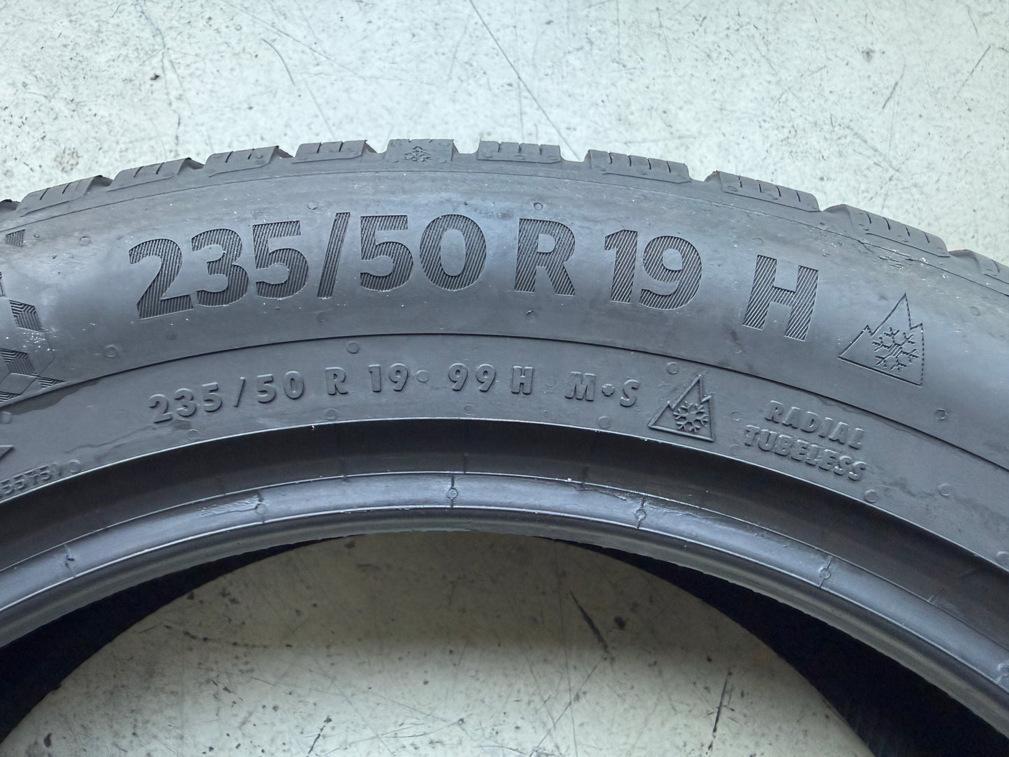 Usato: 2 Pneumatici Continental WinterContact TS 870 P 235/50R19 99H Invernali 95% Residui