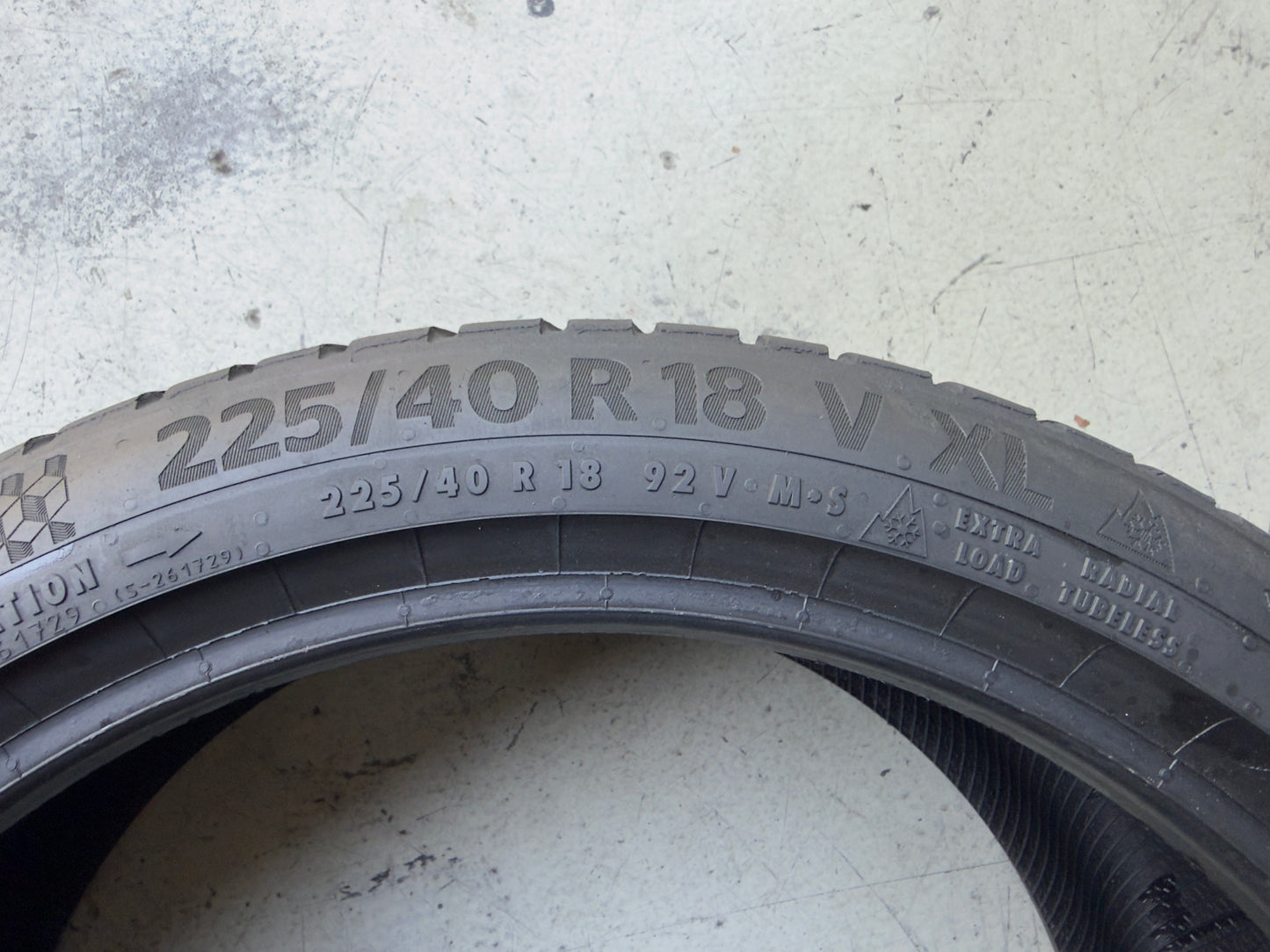 Usato: 2 Pneumatici Continental WinterContact TS 850 P 225/40R18 92V XL Invernali 85% Residui
